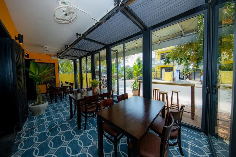 Azure Beach Hotel - photo 18