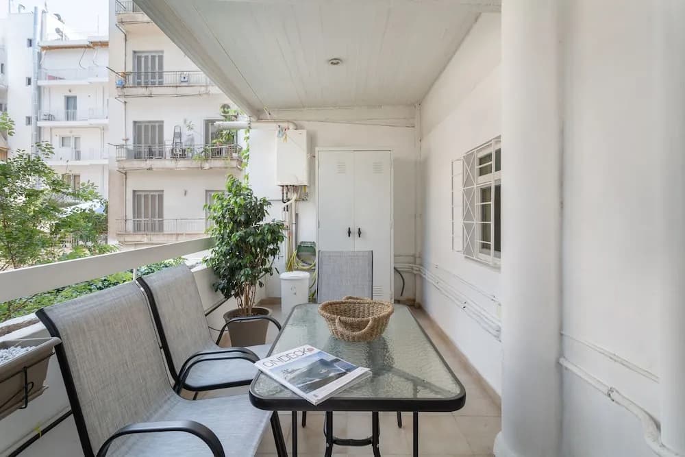 Fresh Detailed Stylish Apt at Acropolis - photo 13