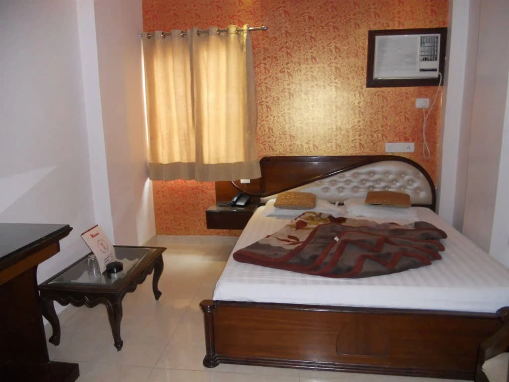 Hotel Amax Inn - photo 4