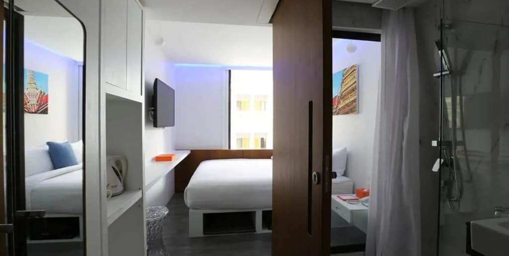 S Box Sukhumvit Hotel - photo 33