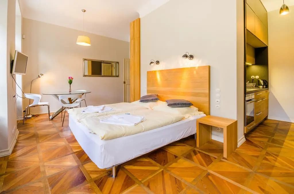 Historic Centre Apartments III - photo 4