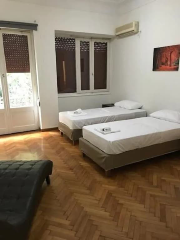 Kaniggos Two bedroom Big Apartment - photo 2