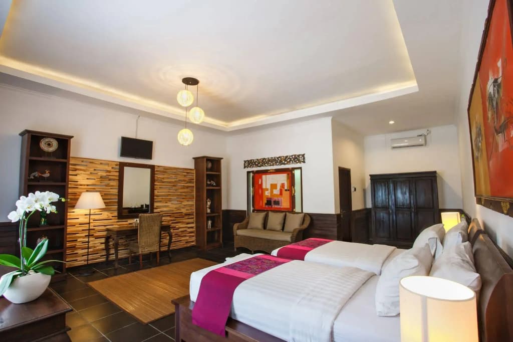 Ubud Raya Hotel - photo 3