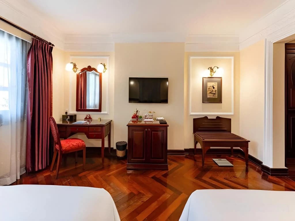 Hotel Majestic Saigon - photo 34