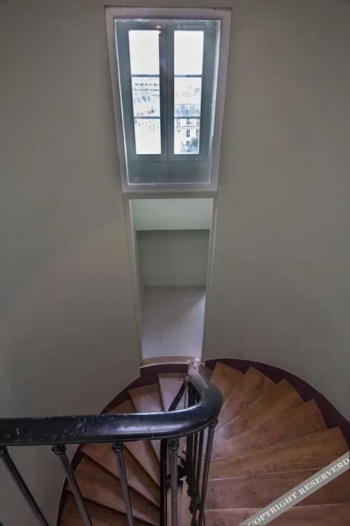 Parisian Apartment at the Foot of Montmartre - photo 14