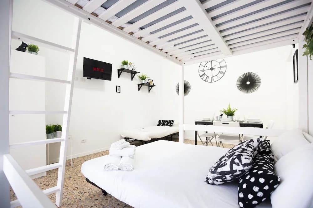 Home Hotel -  Anacreonte 7 - photo 8