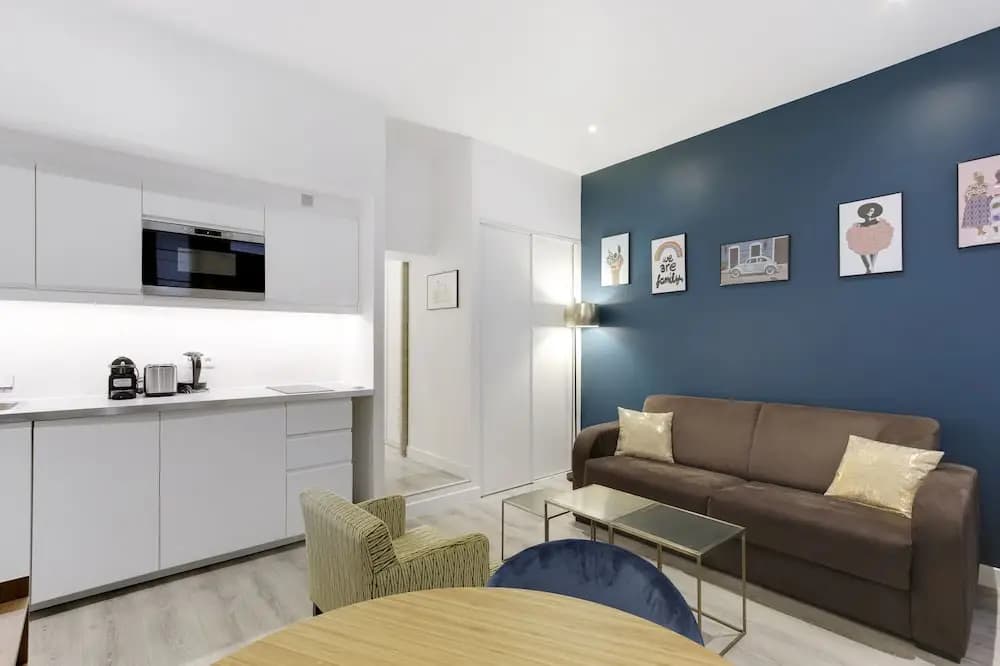Pick A Flat's Passage Cardinet apartment - photo 2