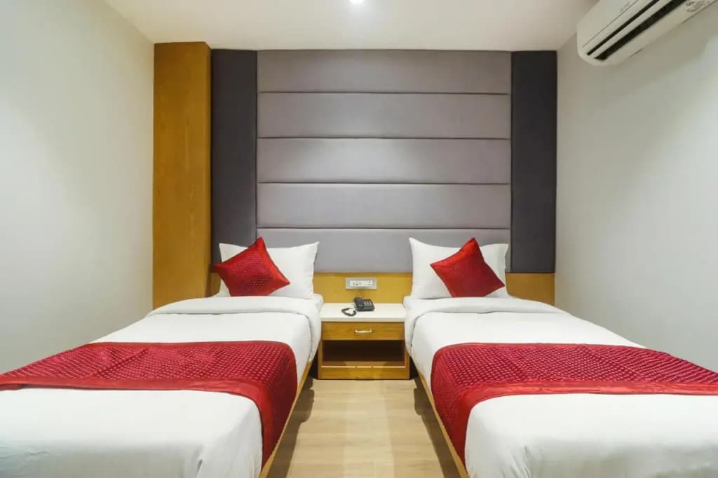 Hotel Bricks, Karol Bagh, New Delhi - photo 10