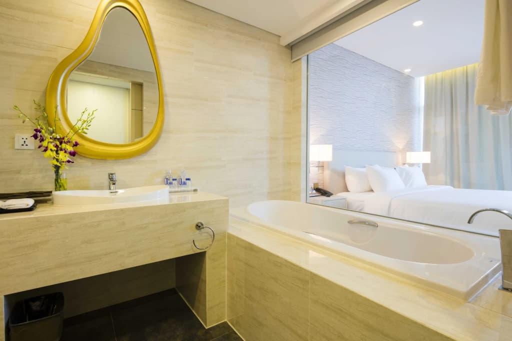 Diamond Bay Hotel - photo 11