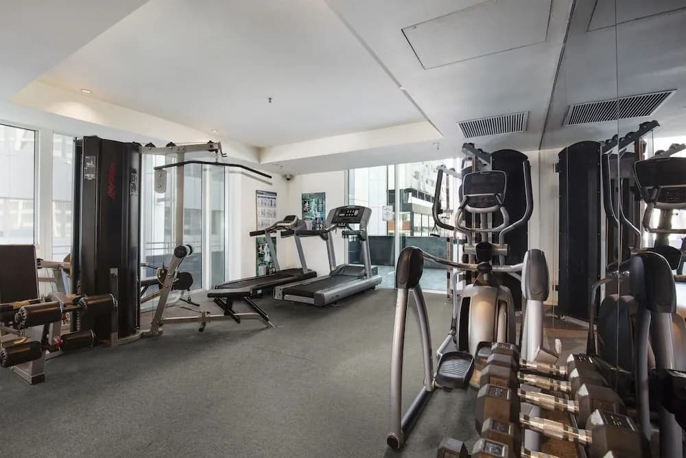 Living Corporate Liberty Tower - photo 5