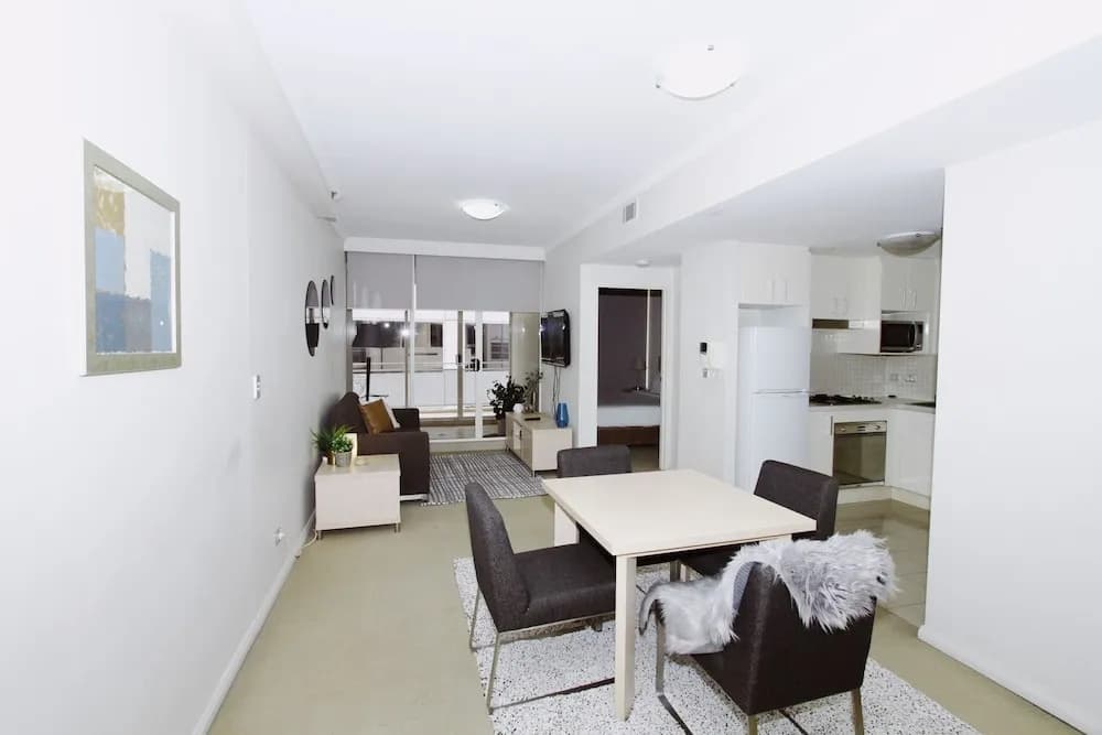 DD Apartments on Kent - photo 14