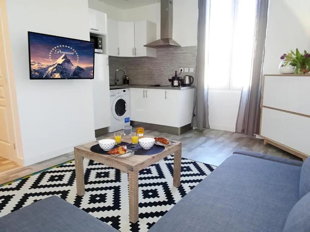 Le Trendy: 2-room 2 blocks from the beach - photo 4