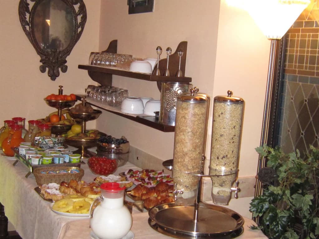 Hotel City - photo 11