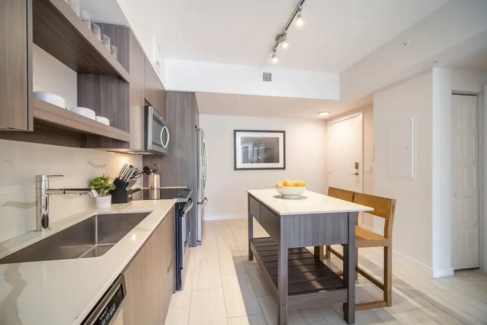 Chic Apartments in the heart of Dadeland - photo 14