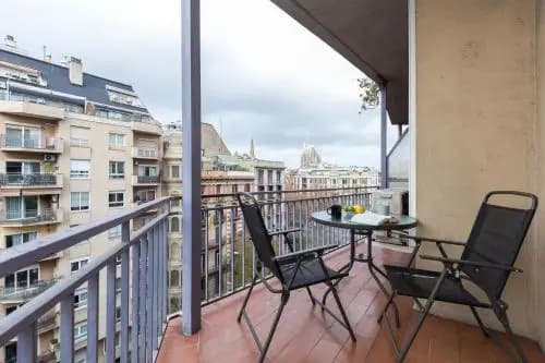 Apartment Sagrada Familla - photo 2