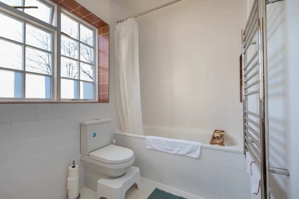 Spacious 2BD Flat By Regents Park & Camden Town! - photo 7
