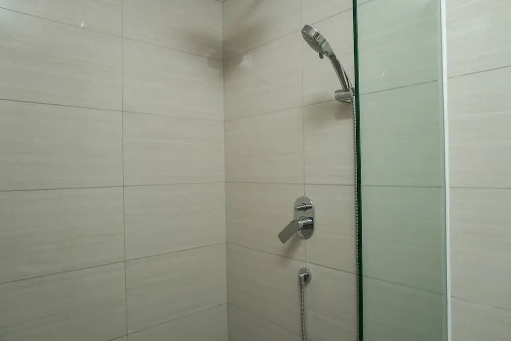 Pool View Studio Apartment Ciputra International - photo 7