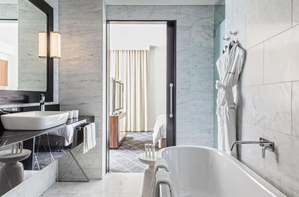 Swissotel Sydney - photo 9