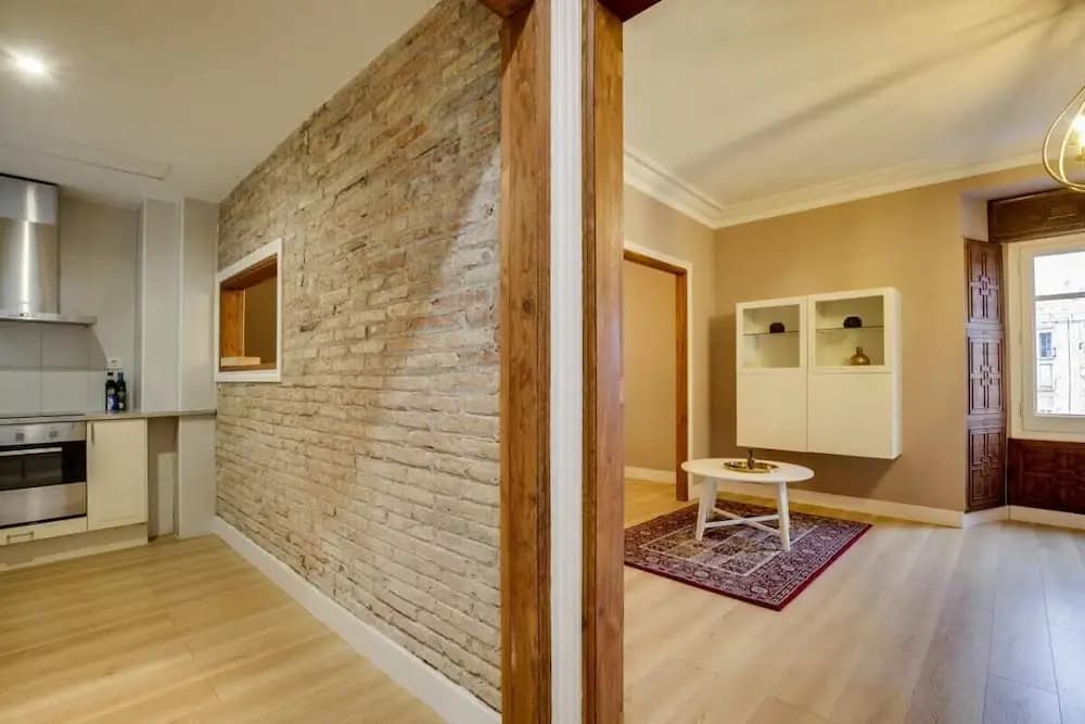Cosy 3 Bed 2 Bath in Vibrant Eixample, Near Metro - photo 5