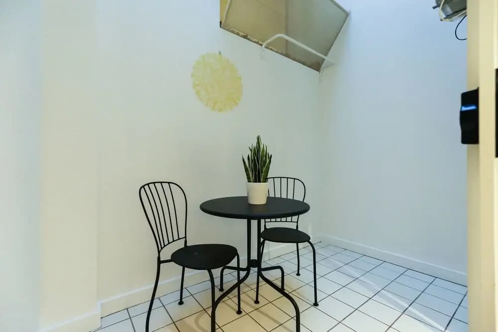 WILLOW, Carlton Studio Apartment - photo 4