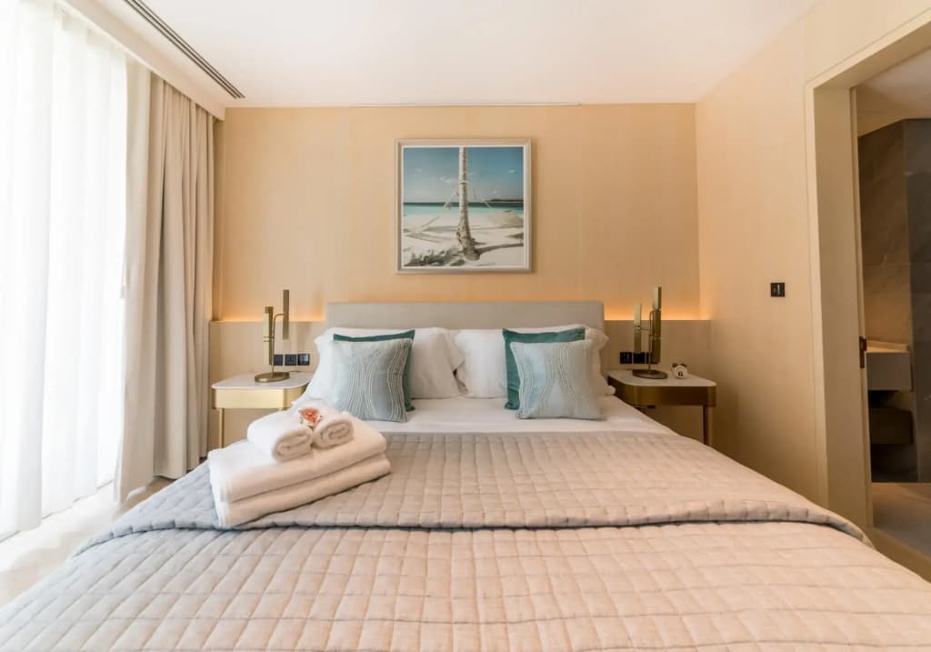 Luxury Sea View Apt in FIVE Resort on The Palm - photo 2