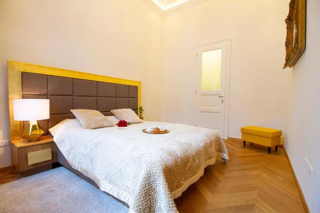Count Zrinyi Luxourious Residence - photo 3