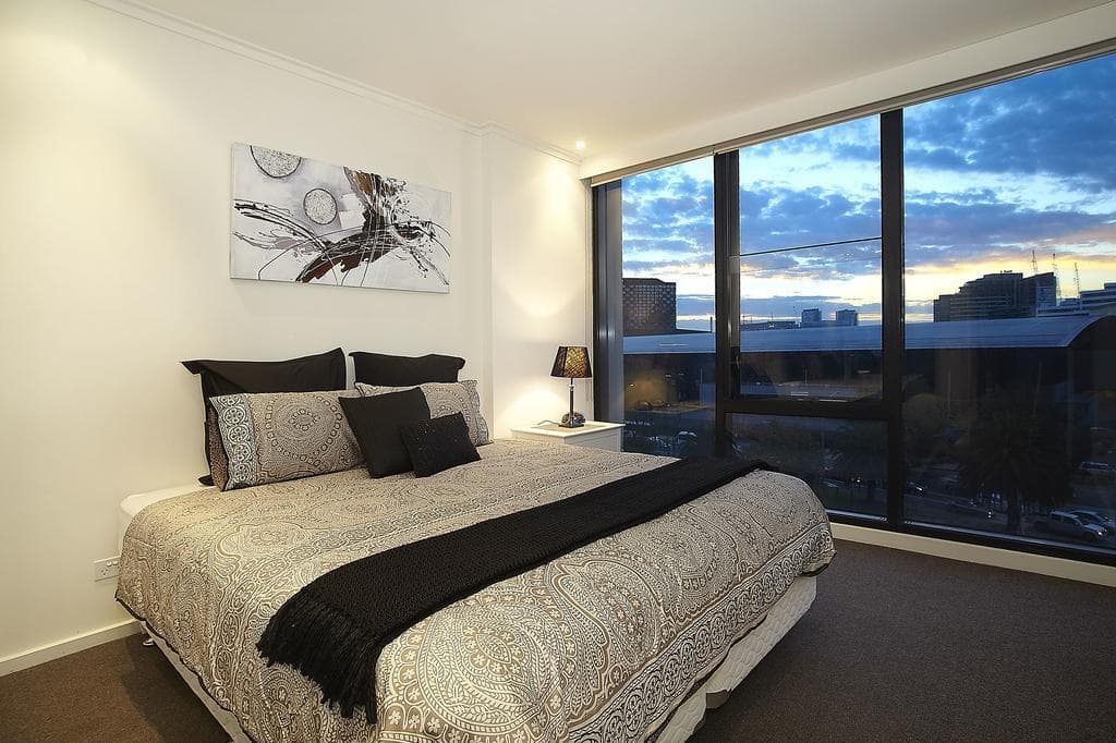 MJ Shortstay Whiteman St Apartments - photo 5