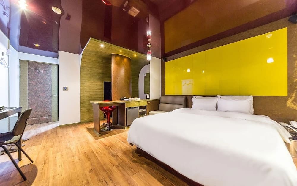 Wow Motel - photo 2