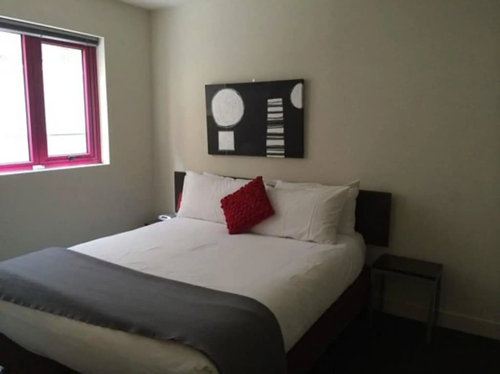 Plum Carlton Serviced Apartments - photo 6