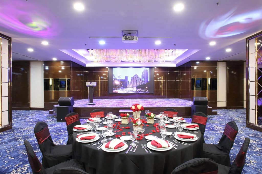 Corus Hotel - photo 19