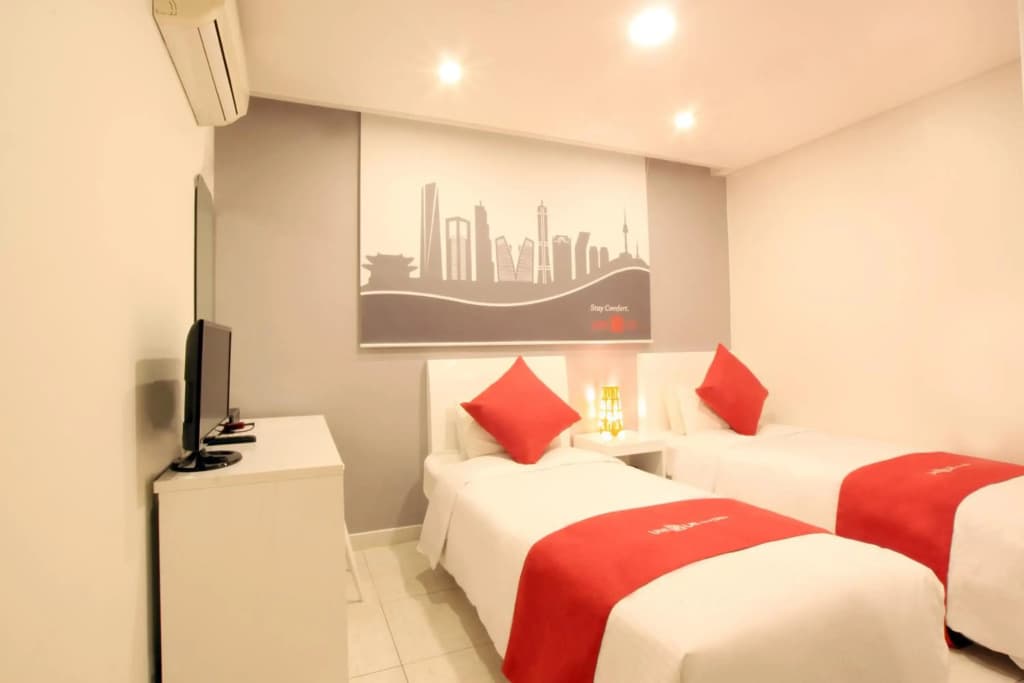 Three Seven Hotel - photo 5