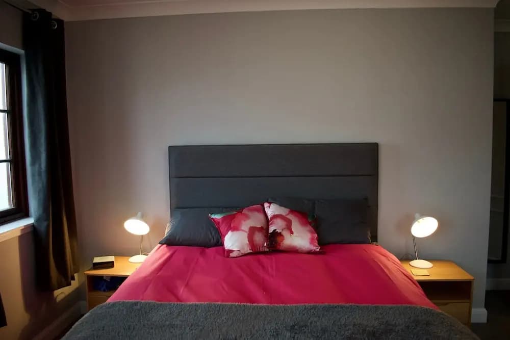 Edinburgh Top Floor Flat - photo 16