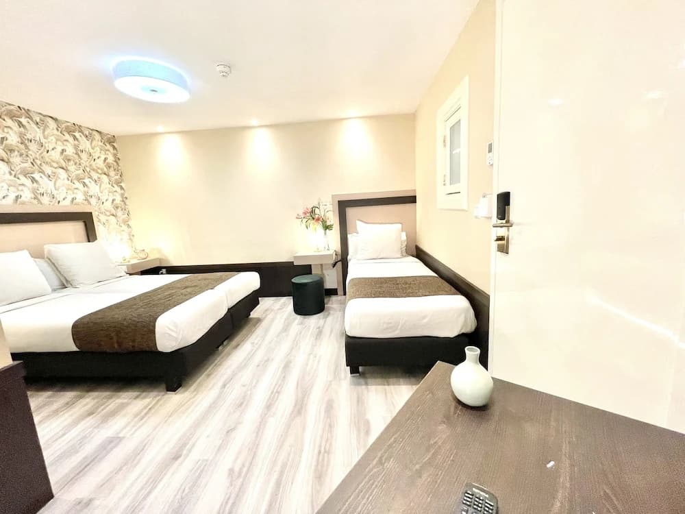 Hotel Oscar - photo 3