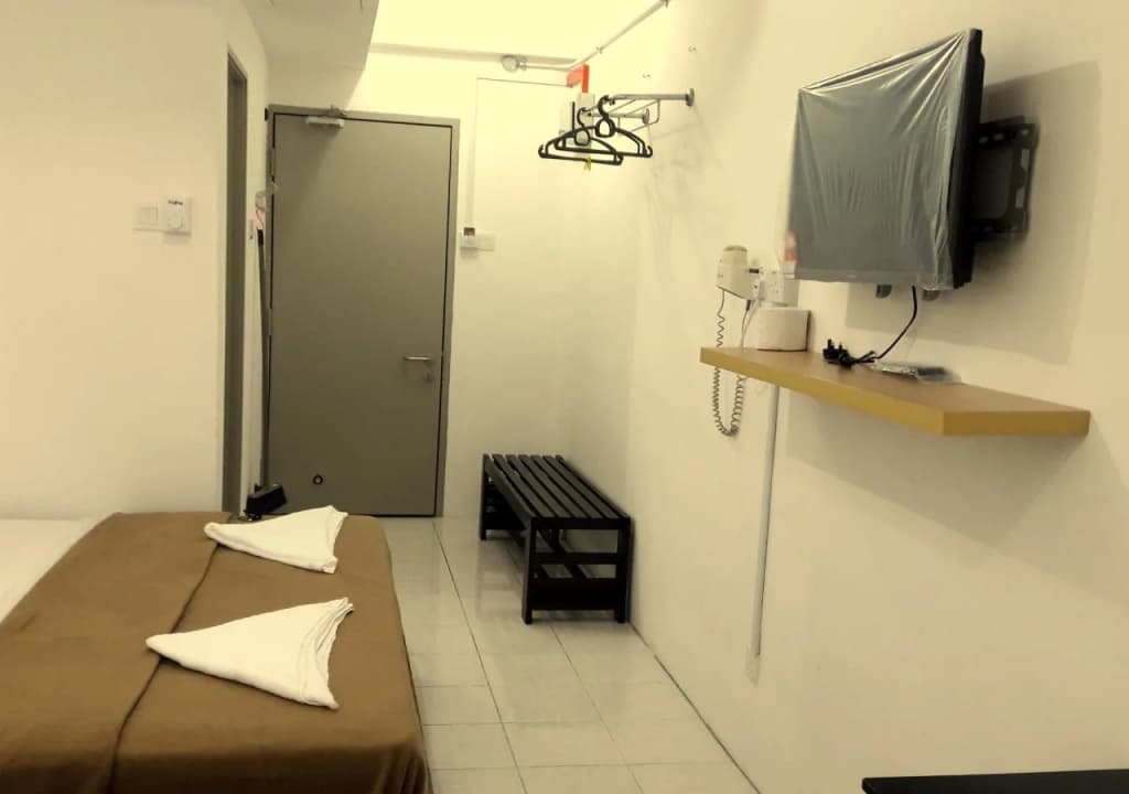 Lot 10 Fun House - photo 5