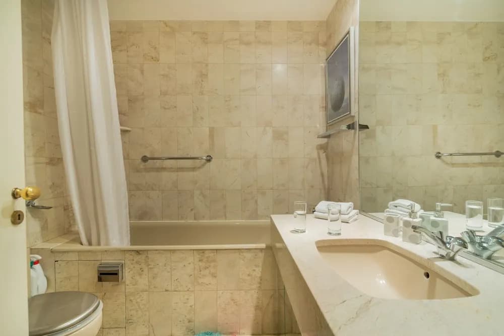 FOCH-CHAMPS ELYSEES Suites - photo 11