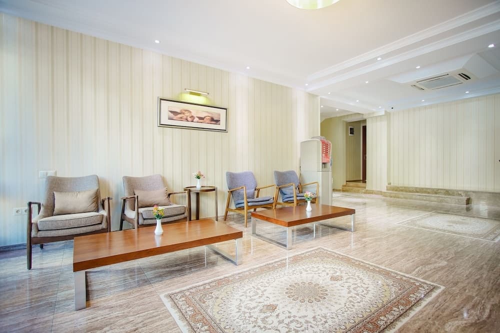 Gtm Plaza Hotel - photo 4