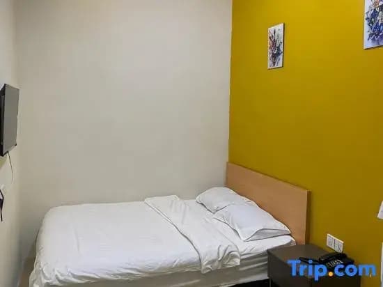 Sunshine Hotel - photo 2