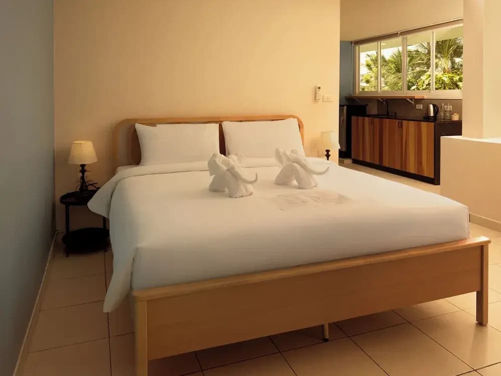Lenny's Hotels - photo 7