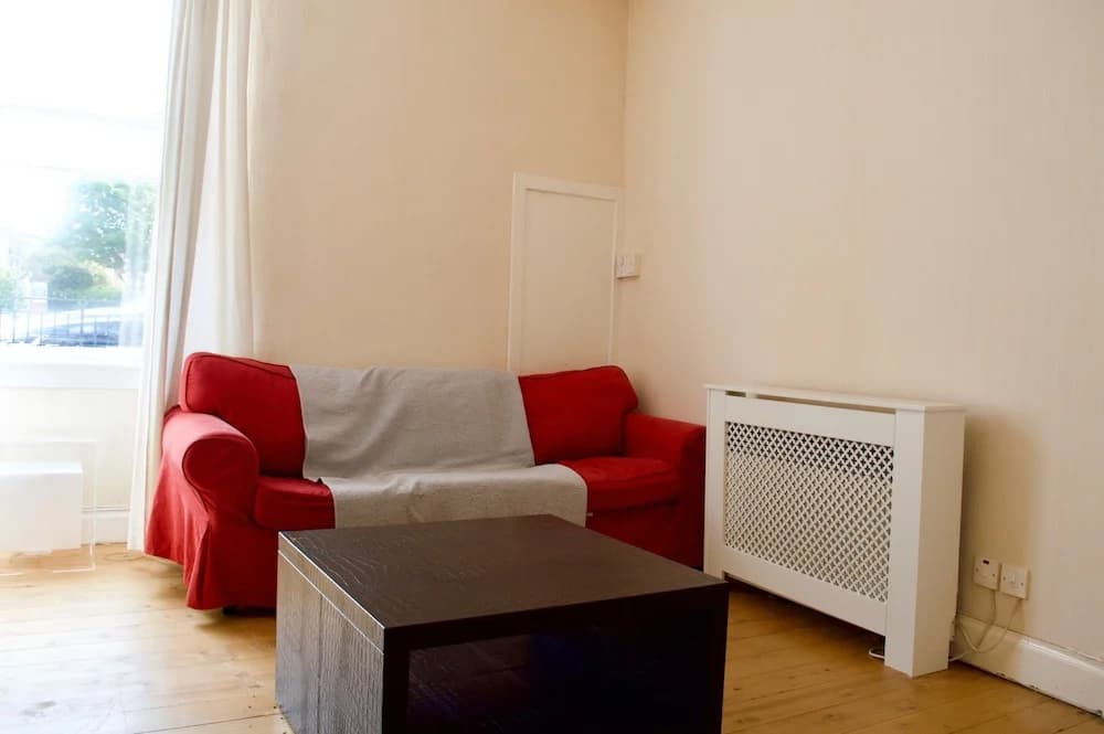 1 Bedroom Flat In Roseburn - photo 4