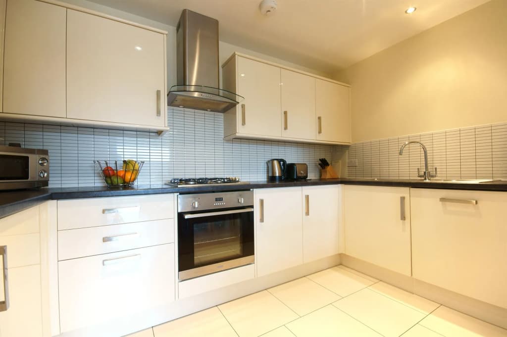 Lodge Drive Apartments - photo 10