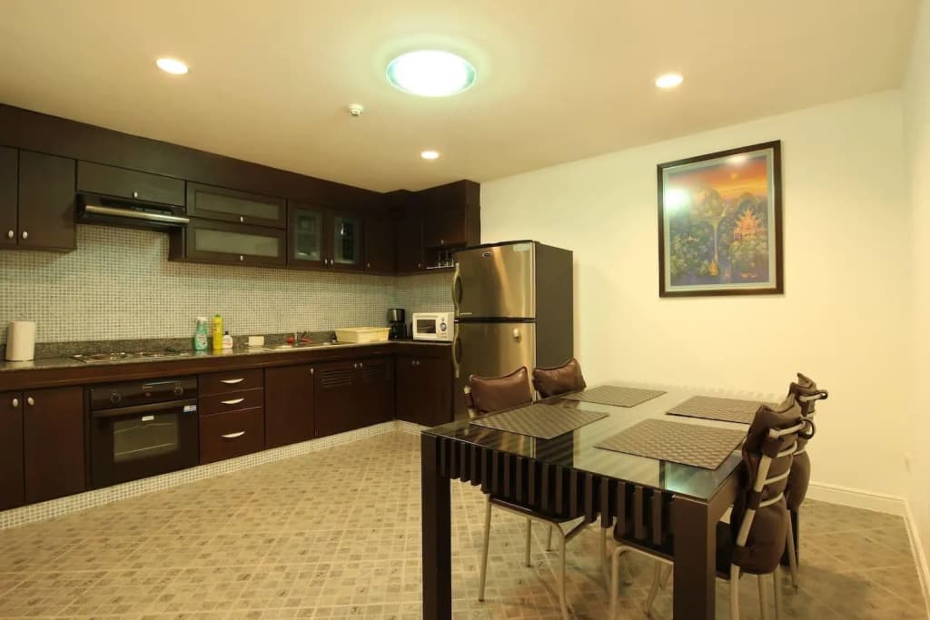 Serena Sathorn Suite - photo 2
