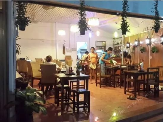 Banh Mi Guest House & Restaurant - photo 10