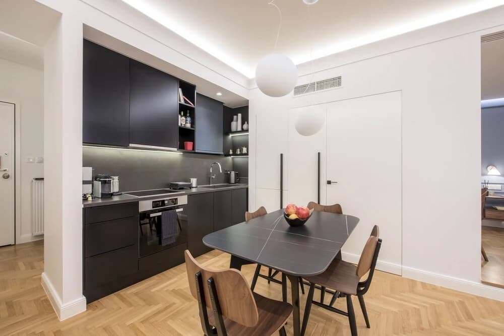 Chic central Athens apartment at Mavilli Sq. - photo 12