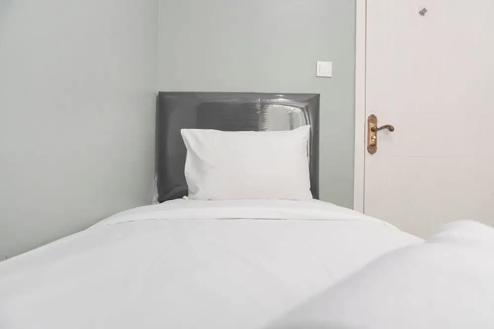 Restful And Modern 3Br At Daan Mogot City Apartment - photo 2