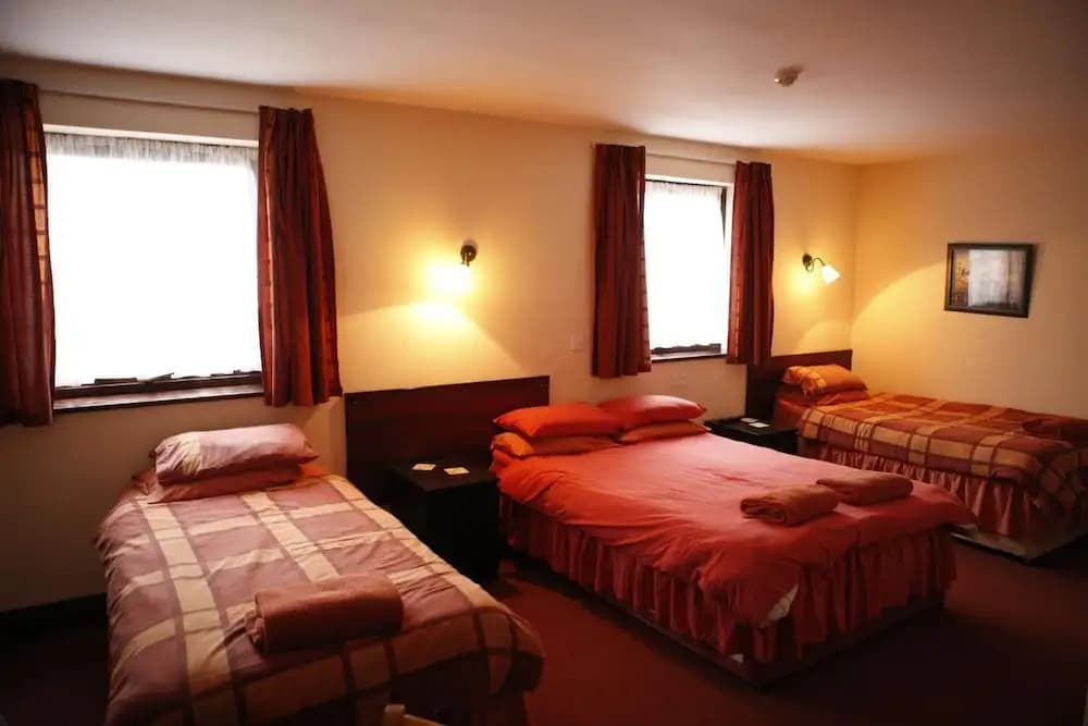 Riverside Hotel - photo 4
