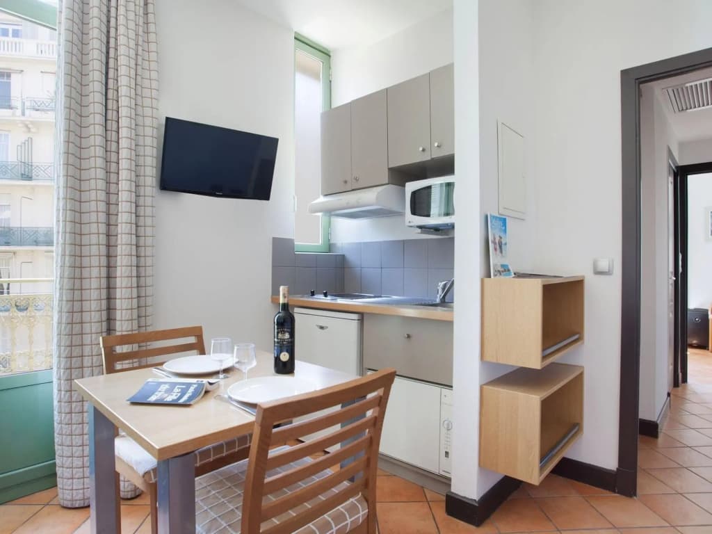 Apartment in Nice Near the Promenade des Anglais - photo 9