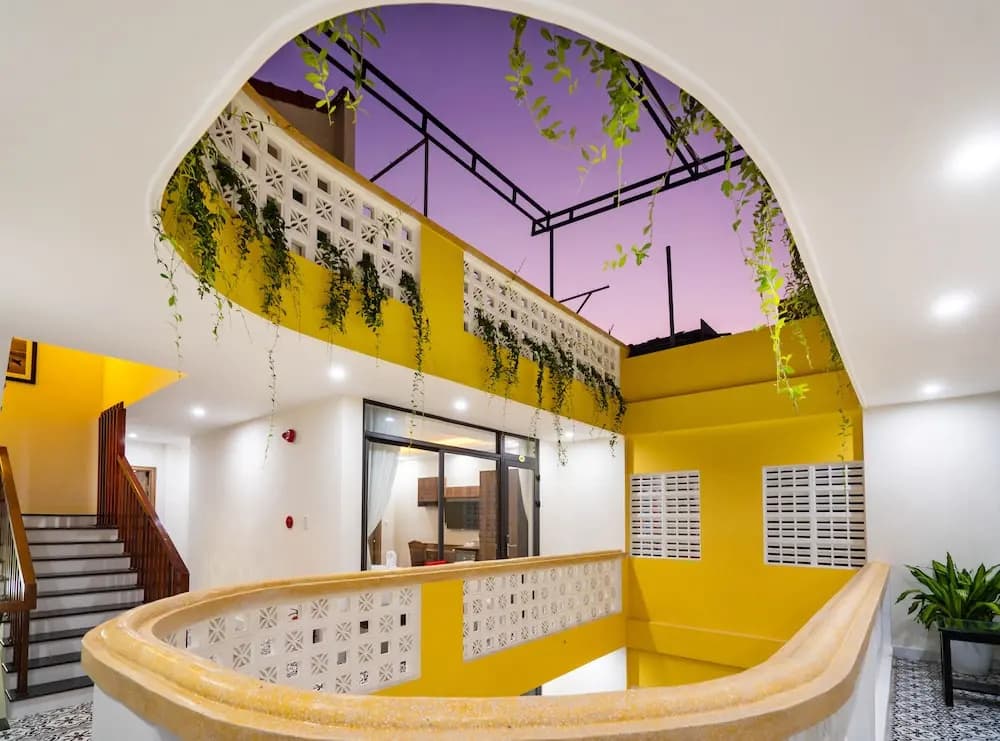 The Lit Villa - photo 12