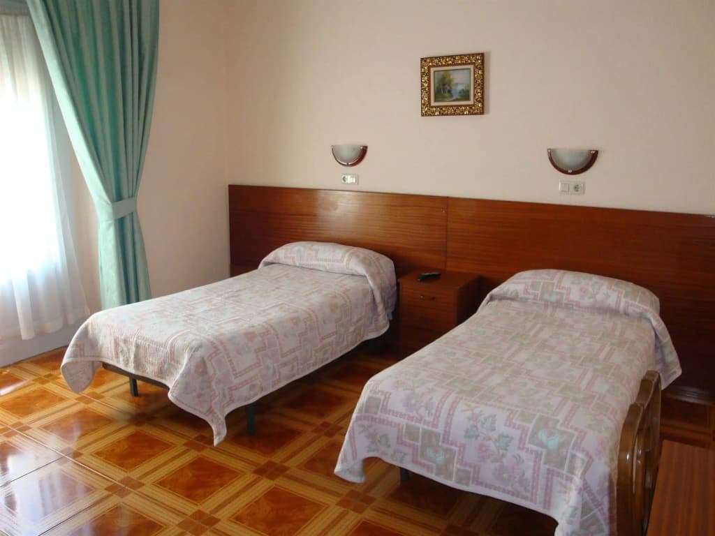 Hostal Zamora - photo 2