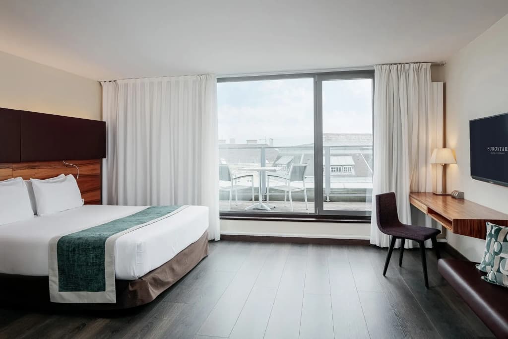 Hotel Eurostars Embassy - photo 6