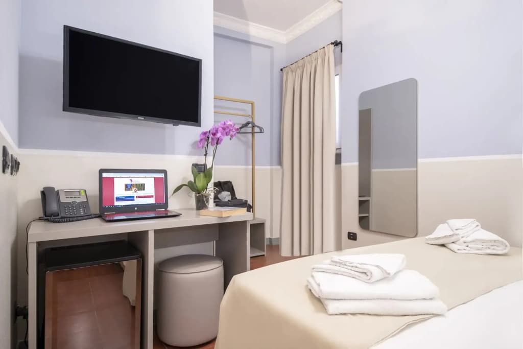 Hotel Grifo - photo 17